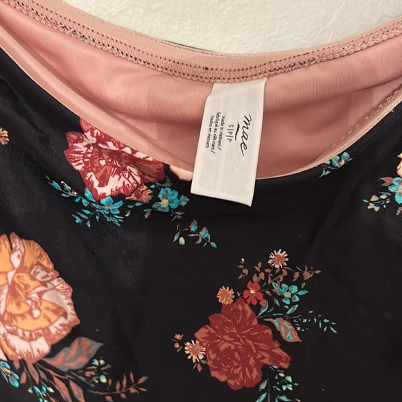 NWOT Mae Off Shoulder One Piece Swimsuit - Picture 5 of 9